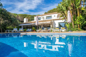 Villa Les Oliveres - Lux Houses Experience